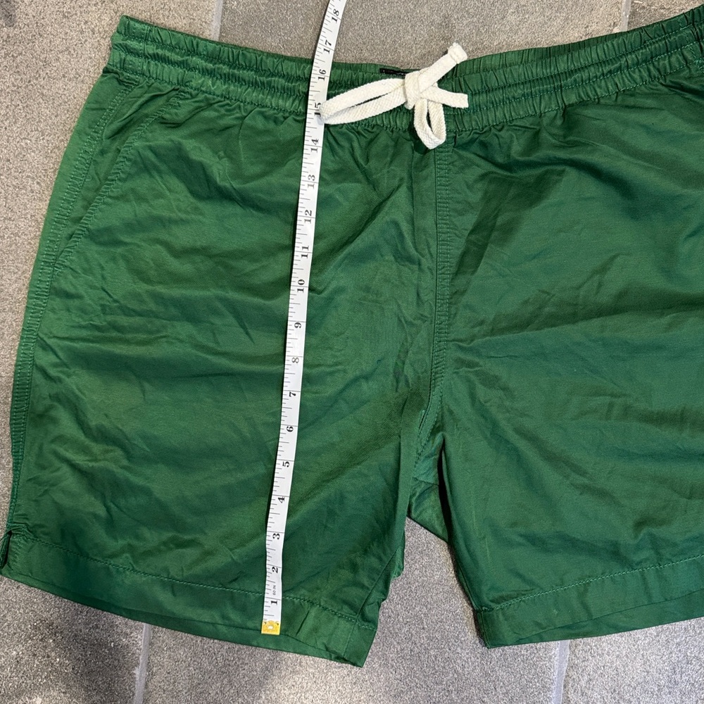 Todd Snyder Men’s Green Drawstring Weekend Shorts (Size XL) - Picture 3 of 6